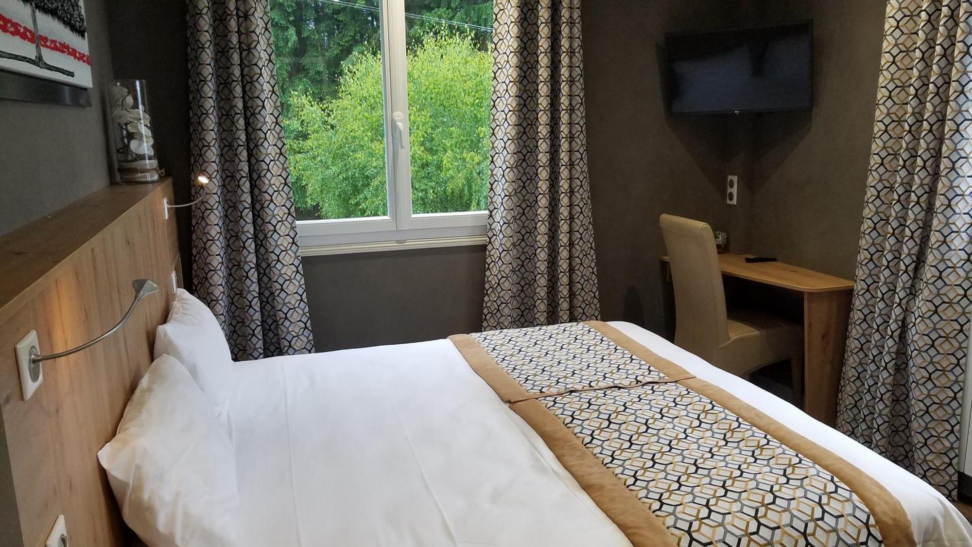 Logis Hotel Beau Site Loubaresse  Bagian luar foto