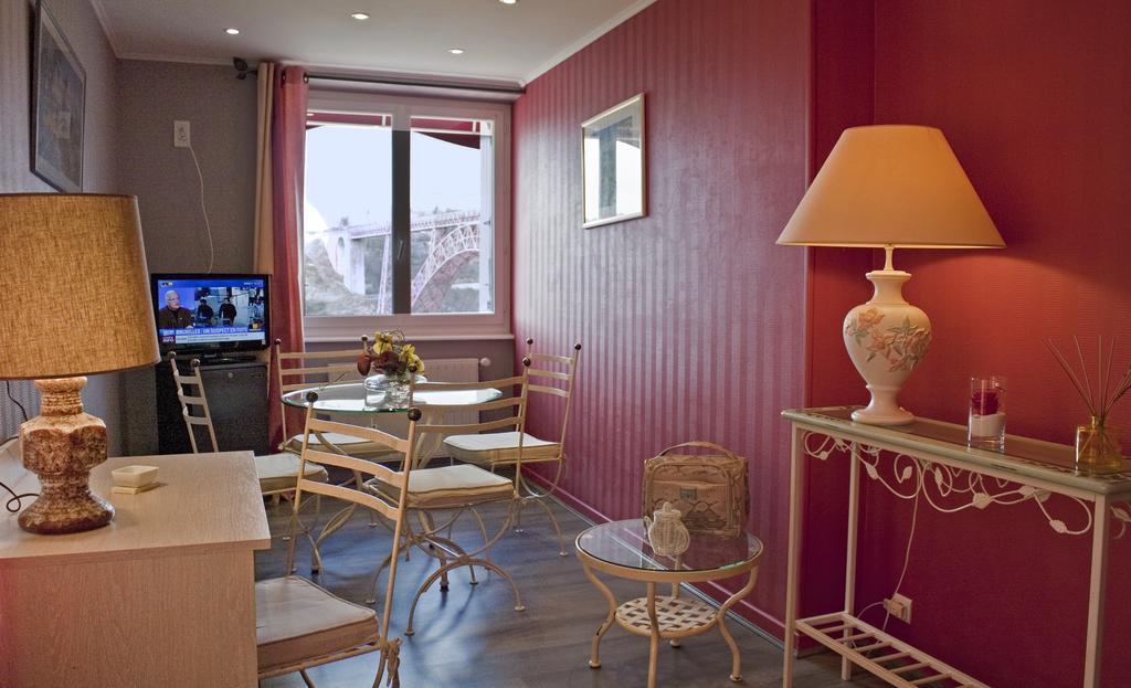 Logis Hotel Beau Site Loubaresse  Bagian luar foto