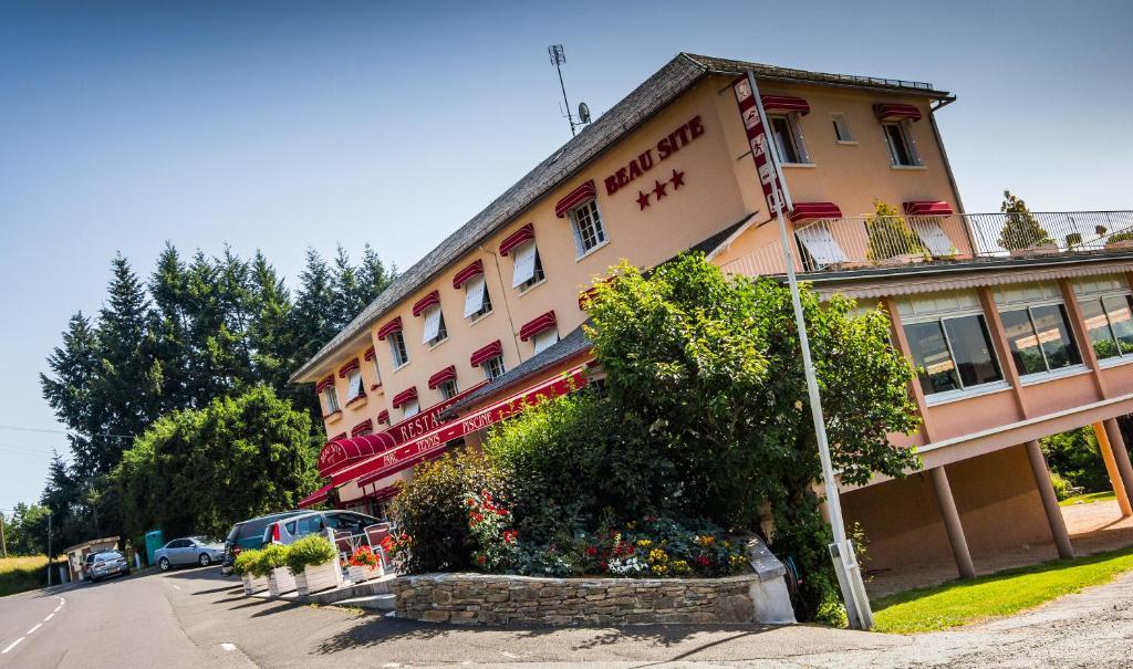 Logis Hotel Beau Site Loubaresse  Bagian luar foto
