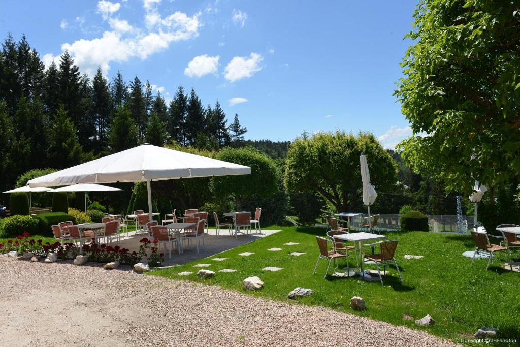 Logis Hotel Beau Site Loubaresse  Bagian luar foto
